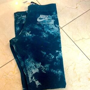 Nike dark green marble leggings